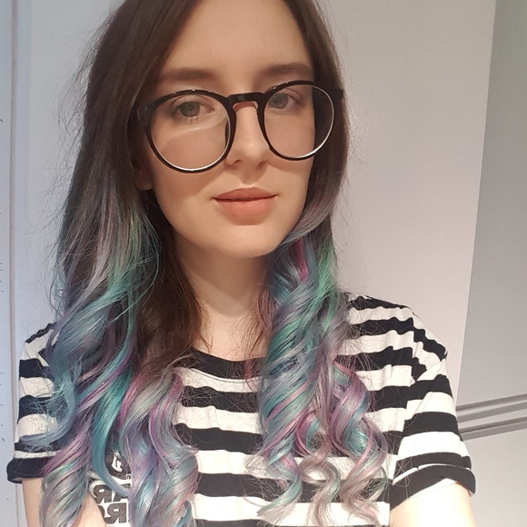 Meet your Posher, Kayla - Picture 1 of 1